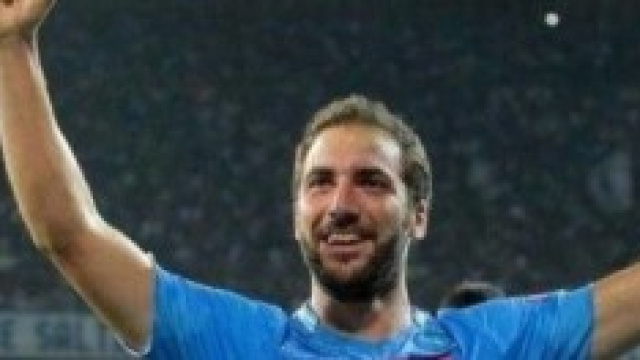Higuain 8 gol al Bilbao col Real Madrid.