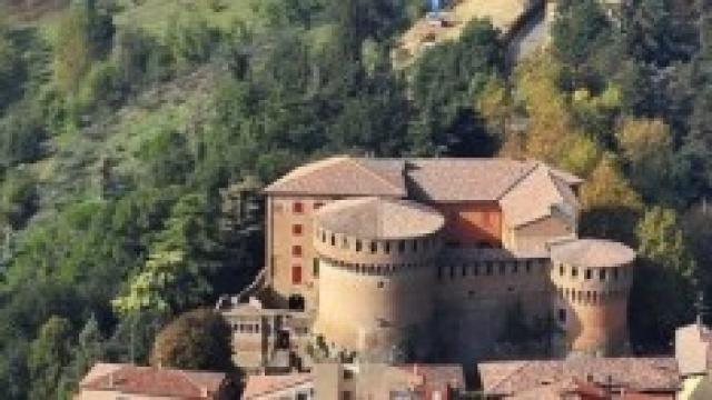 Dozza (BO), il borgo medioevale e la Rocca