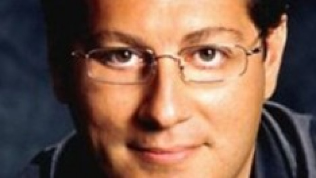 Enrico Papi, volto noto della Tv