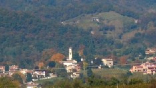 Un'immagine della cittadina di Refrontolo