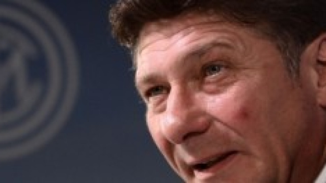 Walter Mazzarri, pensieroso