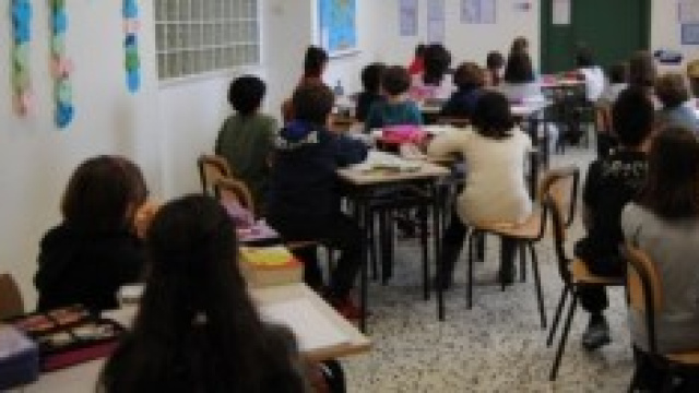 Docenti di ruolo, pi&ugrave; ore, meno posti ai precari