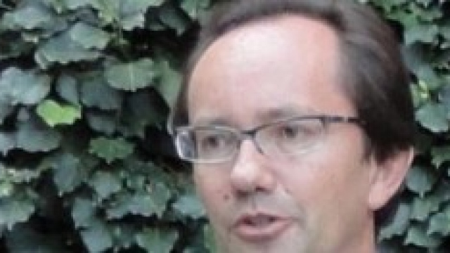 Prof arrestato per violenza sessuale agli alunni