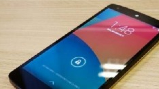 Uscita Samsung Galaxy S6 e prezzo iPhone 6 Apple