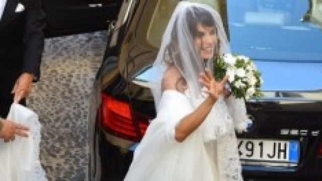 Elisabetta Canalis bellissima nel suo abito.