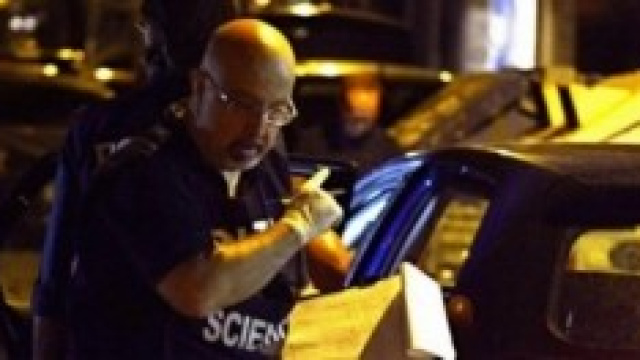 La Polizia scientifica sul luogo dell'accaduto