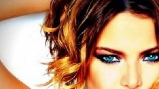 Capelli corti mossi 2014 