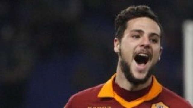 Mattia Destro autore di una tripletta al Sant'Elia