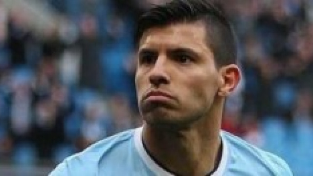 l'attaccante argentino Aguero