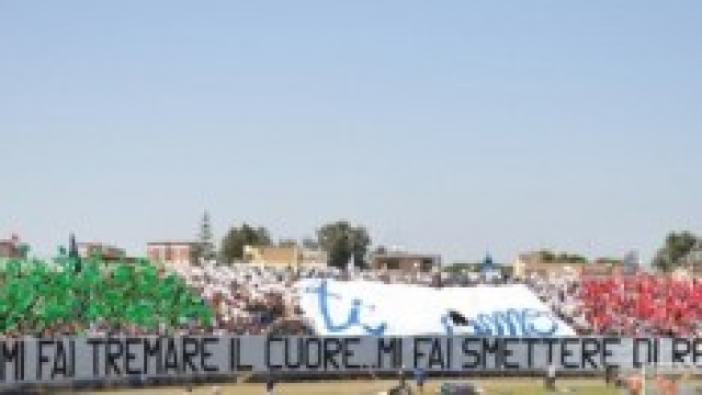Una bella immagine della curva del Latina