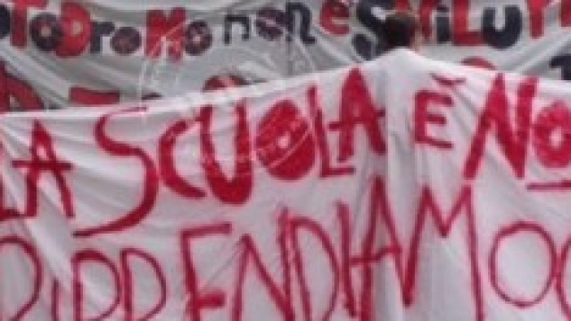 Riforma scuola Renzi, precari, 150.000 assunzioni