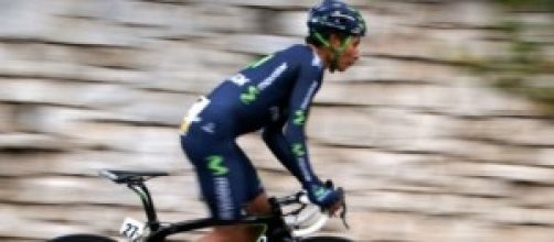 Nairo Quintana sobre su bicicleta.