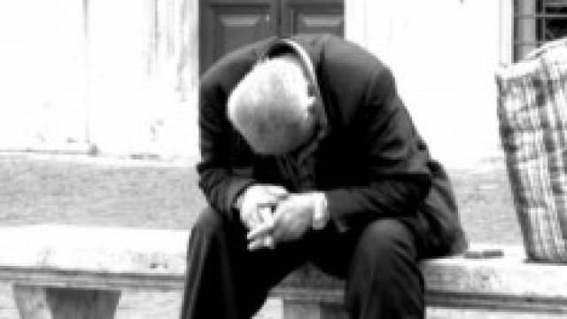 La disperazione di un uomo che ha perso tutto