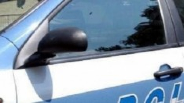 Una macchina della polizia