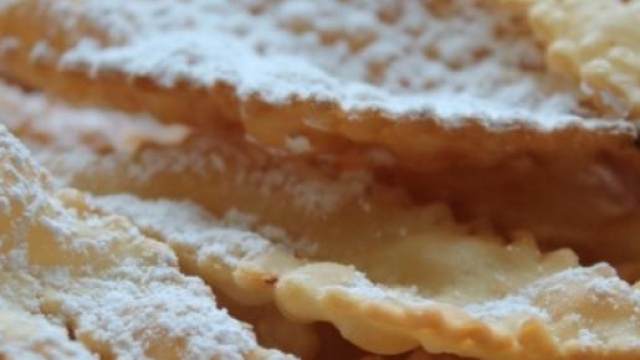 Chiacchiere, tipici dolci di Carnevale
