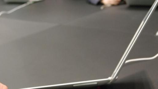 Tecnologia: nuovo MacBook Air Apple, esce nel 2015