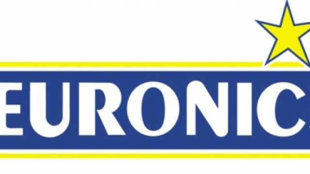 Volantino Euronics contro i prezzi web