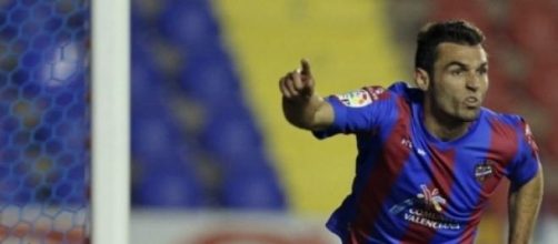 Barral puso en aprietos a la zaga del M&aacute;laga