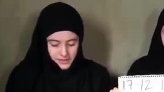 Vanessa e Greta nel video del rapimento su Youtube