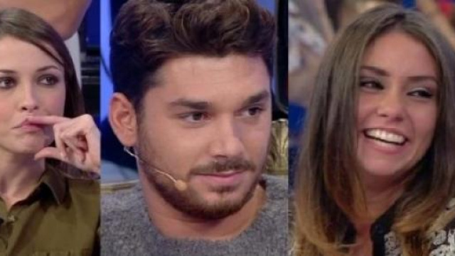 Uomini e donne: Andrea sorprende Valentina