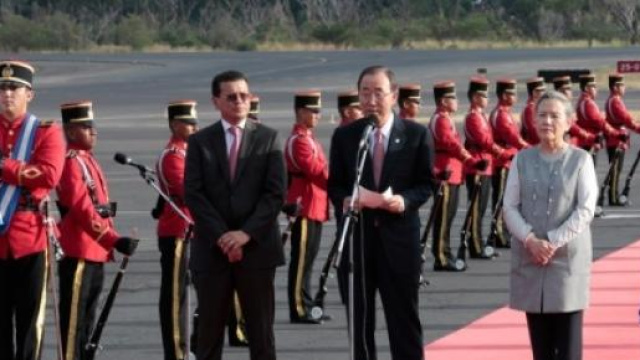 Ban Ki-moon in visita ad El Salvador per la pace