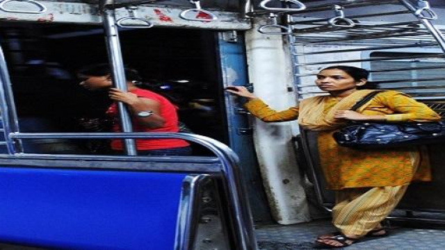 India, donne a rischio violenza sui mezzi pubblici