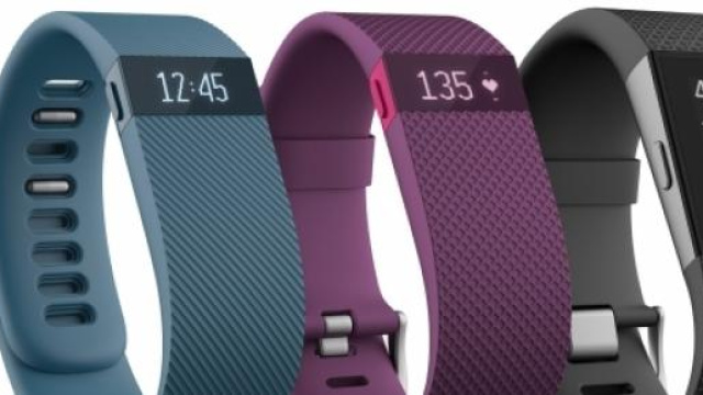 Indossabili Fitbit Charge Charge HR Surge