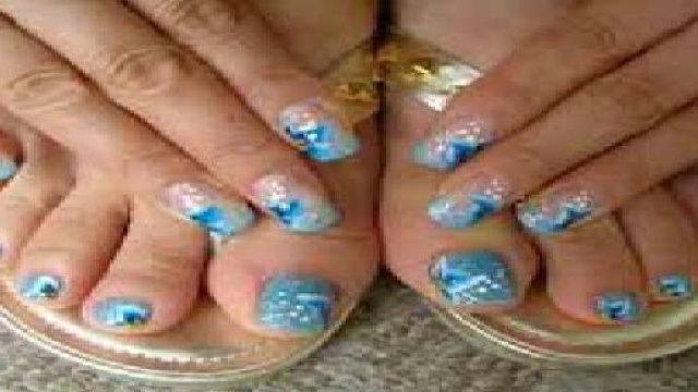 Nuove nail art, le proposte della primavera 2015