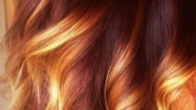 Tagli capelli medi con onde morbide