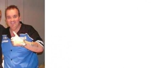 Taylor and van Barneveld play in semis at PDC 