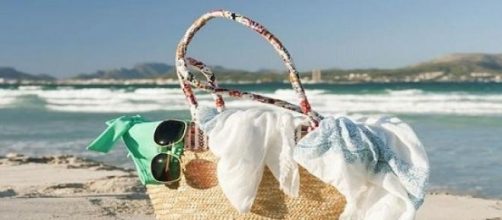 Productos infaltables en tu bolso de playa