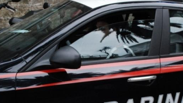 Carabinieri intervengono sul luogo dell'omicidio
