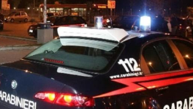 I carabinieri intervengono sul luogo del delitto