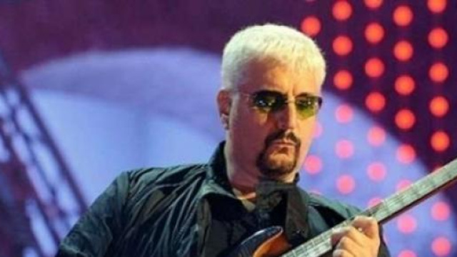 Pino Daniele in un concerto