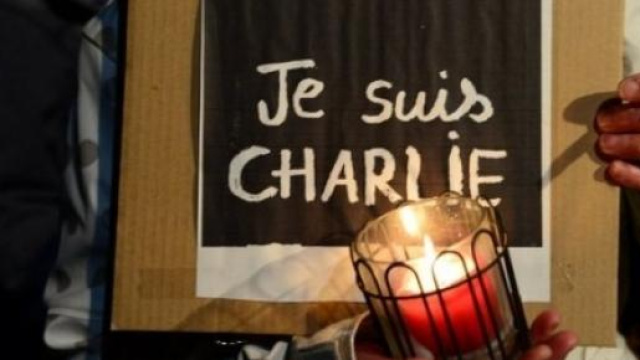 Charlie Hebdo arrestati i tre attentatori, anzi no