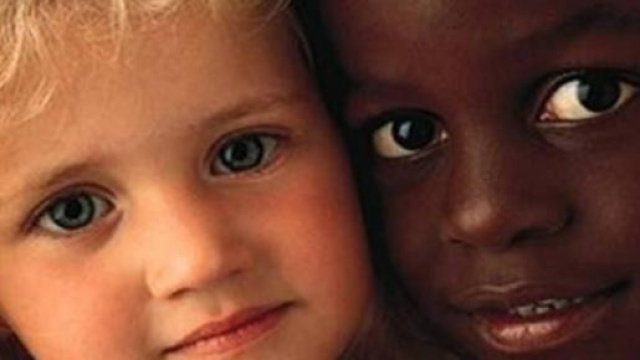 Le racisme n'est pas &eacute;crit dans l'ADN.