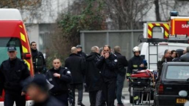 Parigi: strage giornale satirico Charlie Hebdo