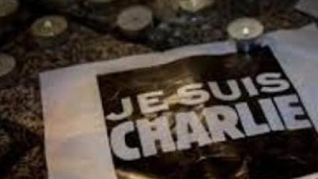 espressioni  di solidariet&agrave; spontanee dei parigini