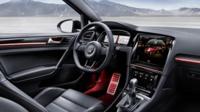 Novit&agrave; auto e motori: Volkswagen Golf R Touch