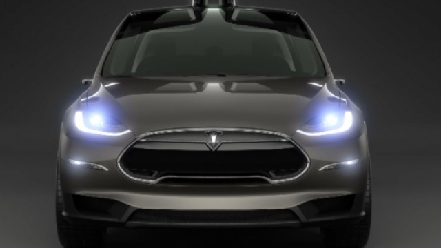 Il suv elettrico: Tesla Model X