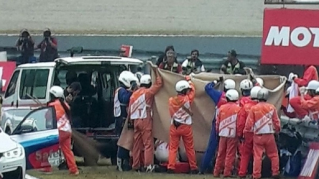 Brutto incidente per Alex de Angelis