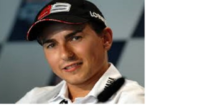Jorge Lorenzo tenta la rimonta su Valentino Rossi