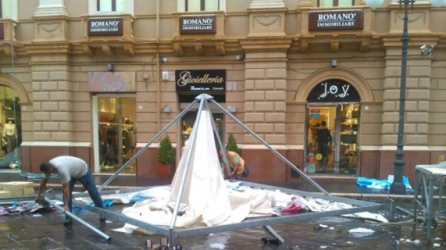 Lo scenario post tromba d'aria nel centro citt&agrave;