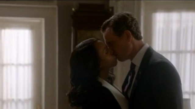 Scandal 5x03 'Paris si Burning', Olivia e Fitz