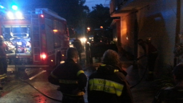 Vigili del Fuoco al lavoro per rimuovere i detriti