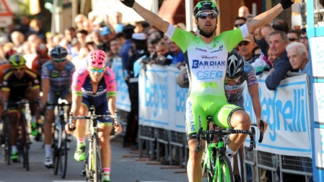 La vittoria di Sonny Colbrelli al Gp Beghelli