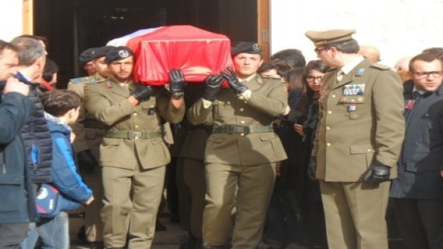 Ruotolo porta la bara di Trifone