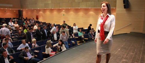 Empresarios form&aacute;ndose en networking