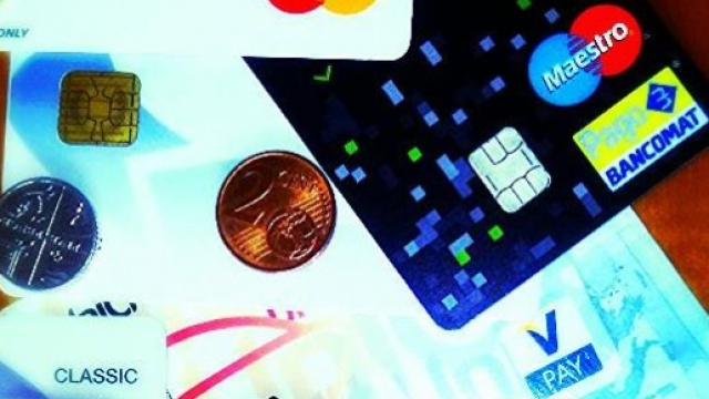 Verso una societ&agrave; senza contanti?