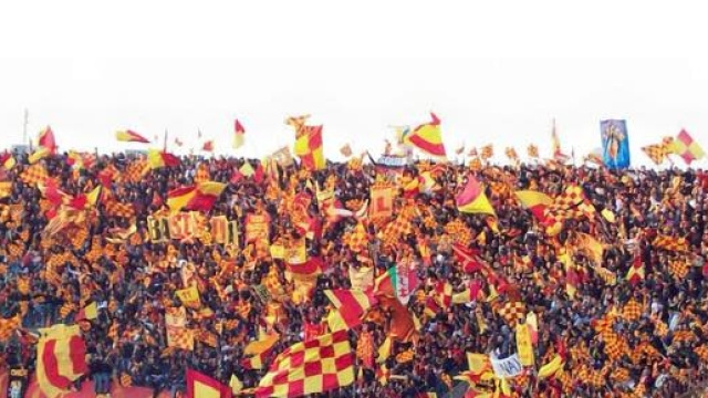 Lo stadio "Via del Mare" di Lecce.